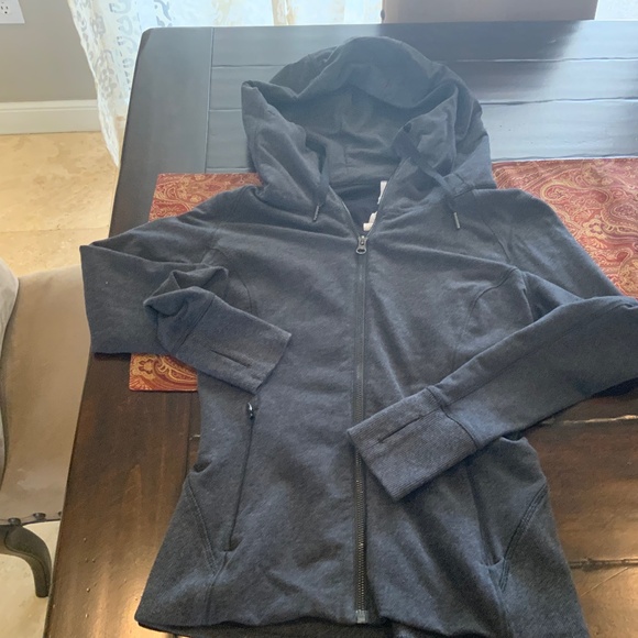Lululemon charcoal gray Full Zip Hoodie, Size 6, MSRP $128 , NWOT Must have